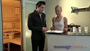 Massage Rooms Uma rims guy before squirting and pleasuring another