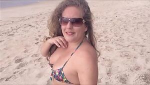 Procurando uma praia deserta na ilha de Florianopolis Brasil, sempre rola uma putaria - Kellenzinha YouTuber hotwife amadora